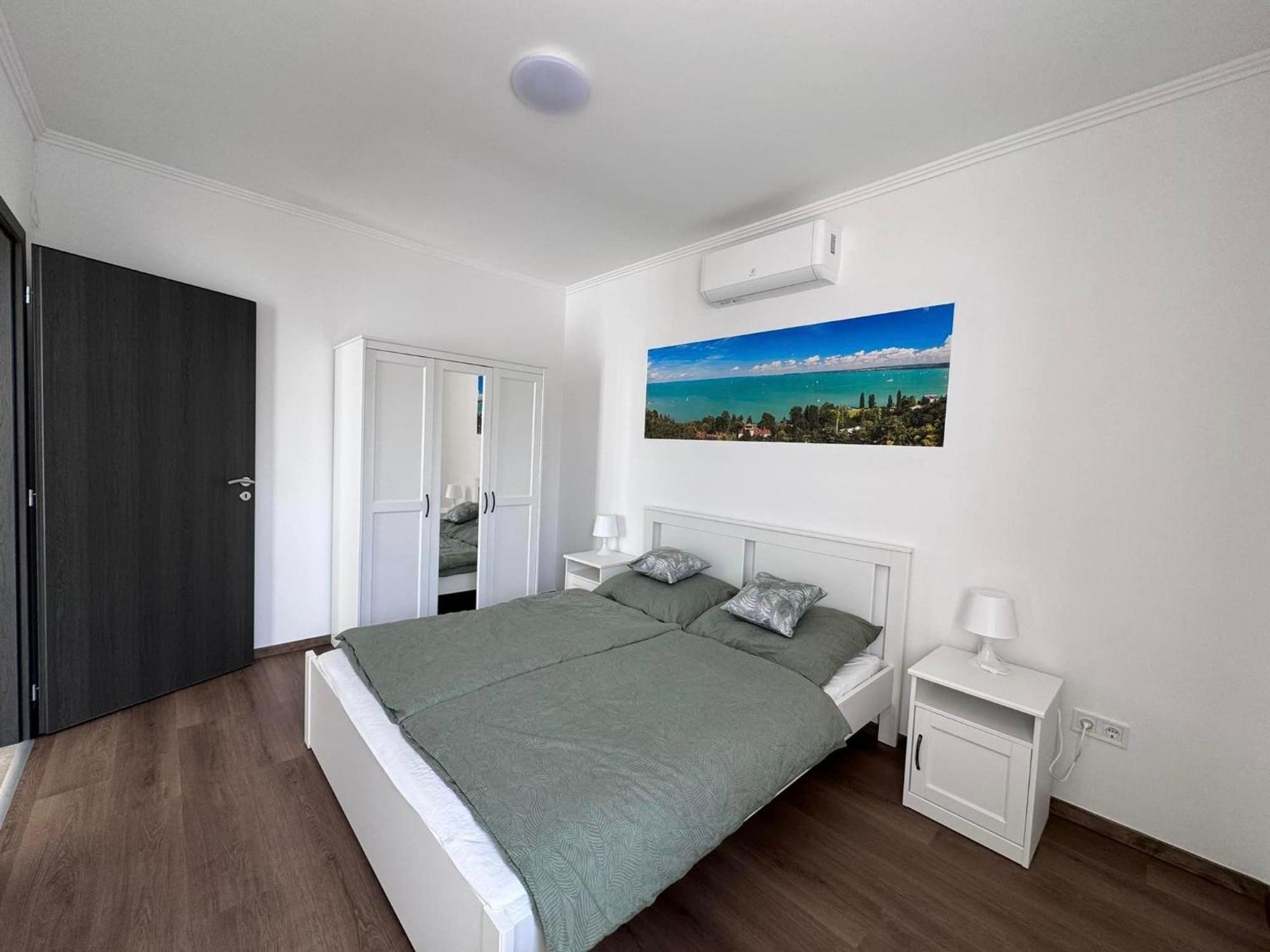 Apartment L&a *